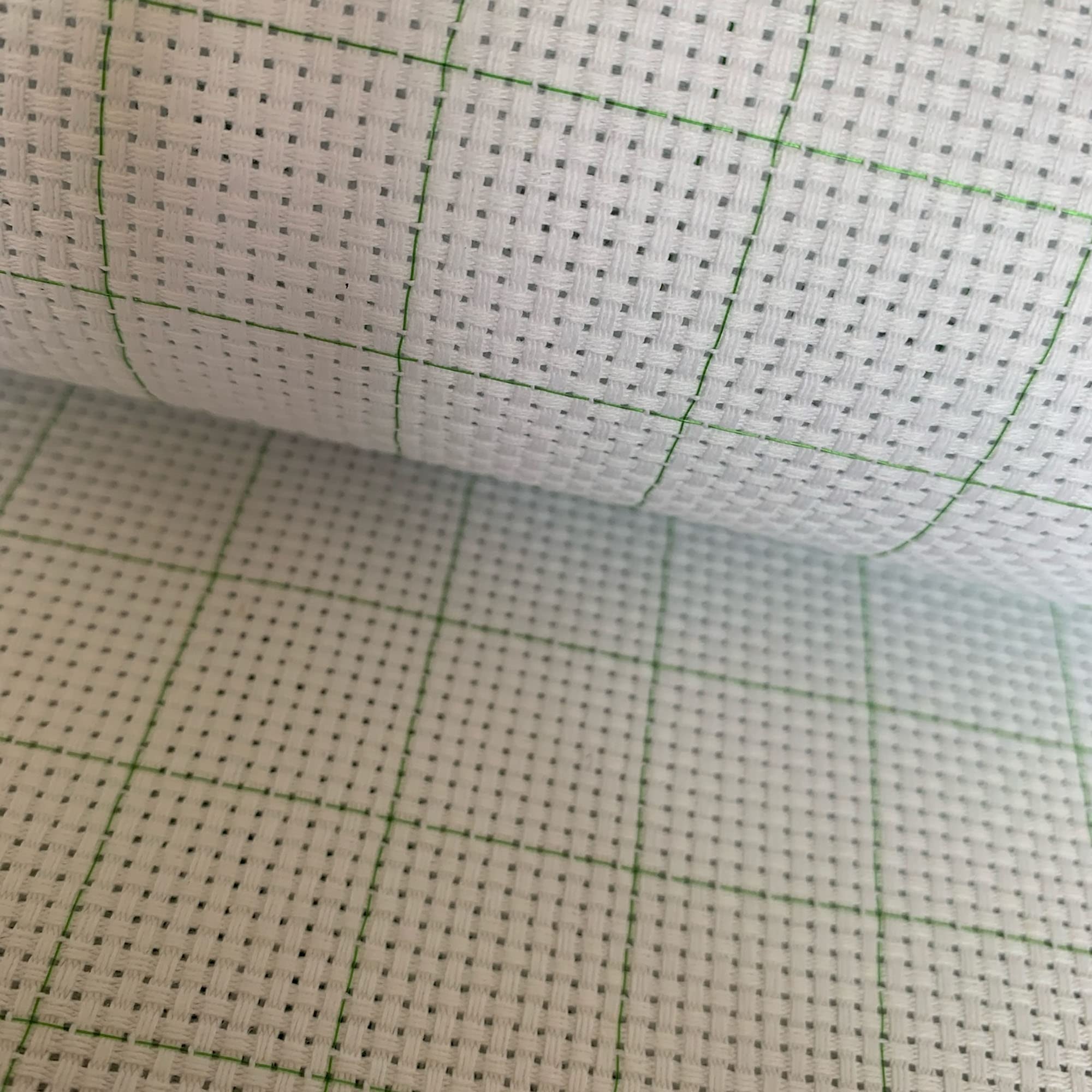 Amazon 11CT Easy Count Thread Grid Aida Cloth Embroidery Cross Stitch Fabric Green Grid W29 X L39